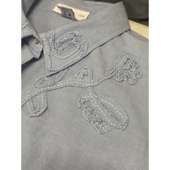 Susan Graver Women's M Blue Pearl Snaps Floral Embroidered Long Sleeve Shirt - Picture 5 of 9